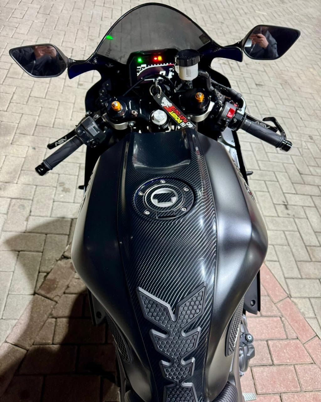 Yamaha R7