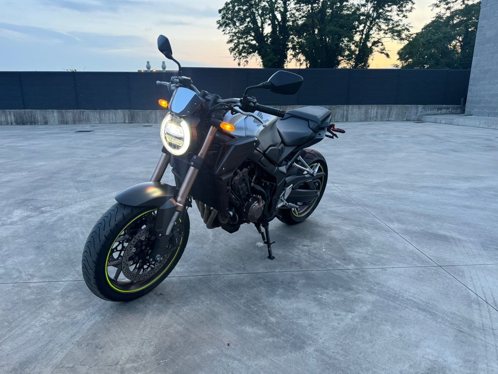 Honda CB650R